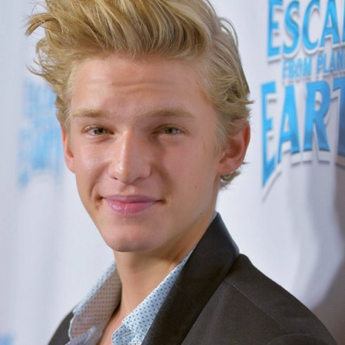 Hey everyone❤I am only BIG FAN of @codysimpson❤He is amazing,cute and PERFECT ❤LOVE YOU all ❤ @Peytonlist @daviscleveland @codysimpson follow me