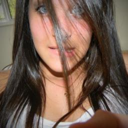 itsfontanna_'s profile picture. A gente cresce, mas nunca amadurece.