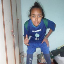 [15]... #Palmeirense, #Ousada, #Alegre, #Feliz;
Jogadora no clube Guarani Futebol Clube