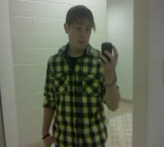 i go by Kyle im 20 i do parkour/freerunning i draw and fight im trained in mixed martial arts jiu-jitsu and kick boxing want to know anything else just ask