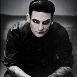 I'm William Control. Come talk if you want 18+ Bi