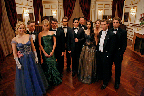 I LOVE THE VAMPIRE DIERIES @paulwesley @iansomerhalder @ninadobrev @josephmorgan FOLLOW ME PLEASE!!!!
