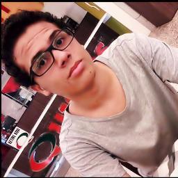 DihZopro's profile picture. ''A palavra de uma criança, embora honesta e verdadeira tem pouco de valor para aqueles que não sabem mais ouvir.''