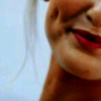 Munaany's profile picture. أم عشرينية ذات قلب طفله تهوى الحياه بتفاصيلها ~