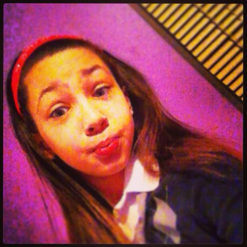 Im beautiful, smart, and kind. I love to dance and i love to play piano. Im not ur average grll and i luv my family!