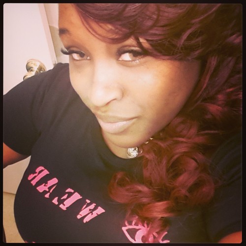 KDAjari's profile picture. Celebrity Make_up Artist #Hair_Stylist #makin moves, getting connected, I'm on my way n never lettin ah bitch beneath me, reach me