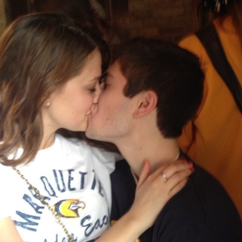 MU_mkeouts's profile picture. Tweet us pics of couples you catch making out at MU so the whole campus can have a good laugh!