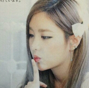 T-araのキューティー プリティー キュリbotでっす~~^^♡♡キラキラしたものがだいすきですよぉ~~♡** ※not real※ 2012/6/9~~♪+*,