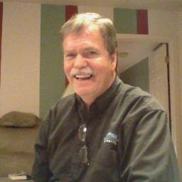 Conservative Entrepreneur, married 20 yrs, father of 1 daughter, 1 horse, 2 dogs, 1 bird, 2 chickens!