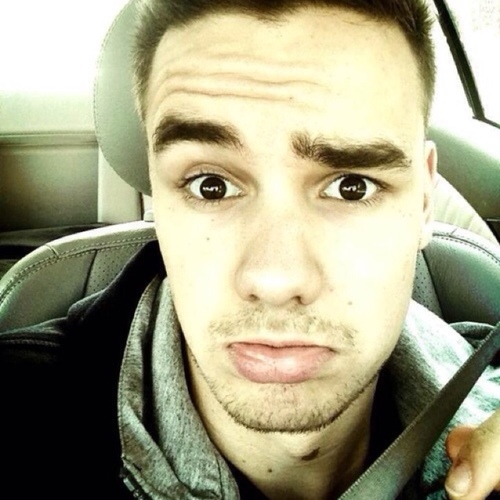 SmexyFraud's profile picture. {RP}