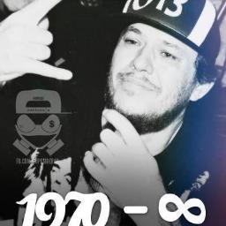 “Morreu? Só no pensamentos dos fracos. 
#Chorao”