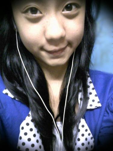 Hye , my full name = Rika Semuell . just call me Rika . Follow me and I'll follow u back ! :)