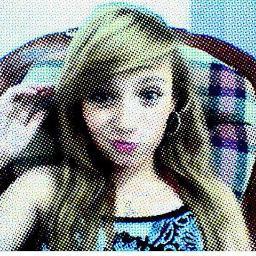 Aprendo Hacer Modelo♥/ Soy Baiilariina:$/ Amo la Vida*-* Me Gusta el Kikinbol ;) Pero No Puedo Bajar De Mis  Tacones ;D/No soy sifrina;$ Sigueme y Te Sigo:D