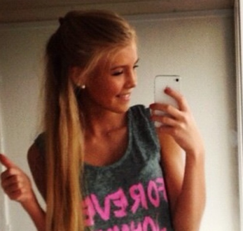 Mariella_Pena's profile picture. @FakeDamon_ is mine. So don't even try to flirt with him.