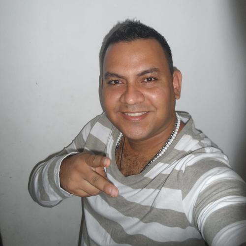 ramirodeejay's profile picture. 