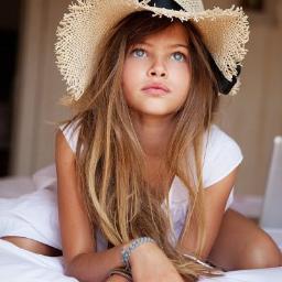 I'm Karlie... {FC Thylane Blondeau}