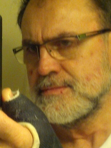 Independently Wealthy! Looking for my princess and partner for life! The plus's about an older man, the attention, nice clothes, sexy lingerie!