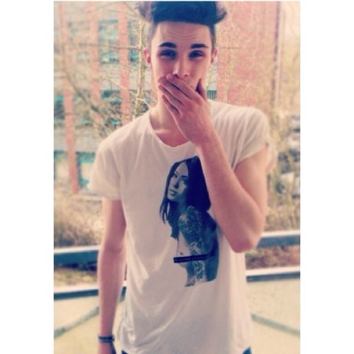 JwieJoshi's profile picture. 