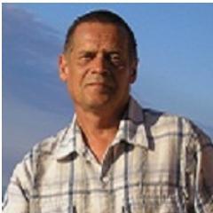 Виктор Носков 59 лет, куратор  Международной Школы  Успех в Internet 
Pro100. увлечения- путешествия, шахматы, компьютер, интернет-технологии