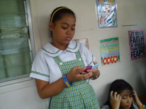 «Im the angel of your heart & you can see me where ever i go!!/im beatiful,young and single!