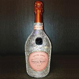 Beautifully crystallized bottles of champagne made to order for any special occasion. We can also add some sparkle to anything that your heart desires.