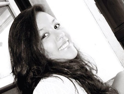 AnnaCarol02's profile picture. 