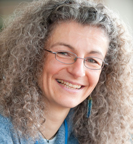 Communications & Information Officer for the Centre for Tropical Medicine, Oxford University. Sings in local choir & mountain climber, sustainable travel