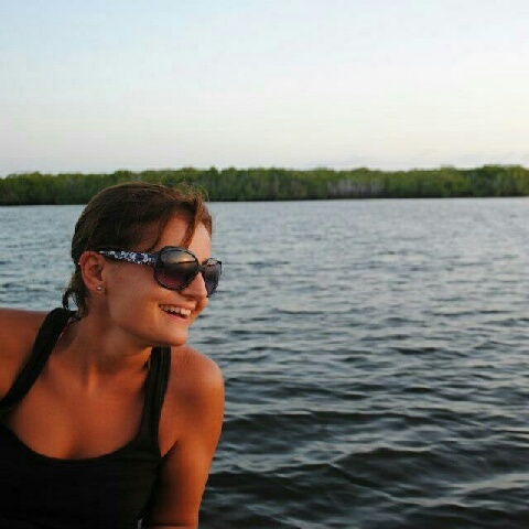 RebequinaLo Profile Picture