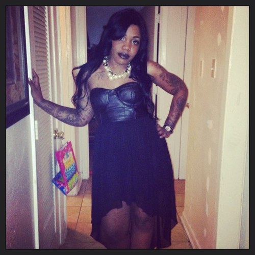My name is Danielle mother of 2 sons... student at delgedo sister of 10 sibilings and i love every bit of my life .... #TEAMTATTED, #TEAMDGAF, NEW LIFE IM READY