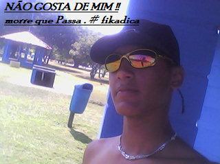 ELAS TIZER QUE MI AMA MAIS SEI QUE ISO NÃO E AMOR PORQUE SI ELAS MI AMASE MI A SEITAVA COMO EU SO