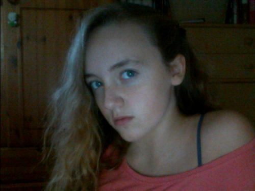 hey!i'm directioner;) i love zayn..harry..louis..niall and liam3 3