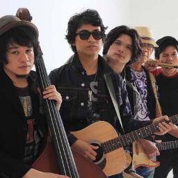 WE SUPPORT the super band... @TheOktaves