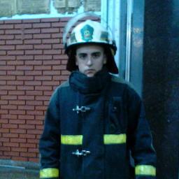 bombero voluntario,estudiante,adicto al fuego y ala adrenalina,adventista,del mejor cuadro de argentina racing club!