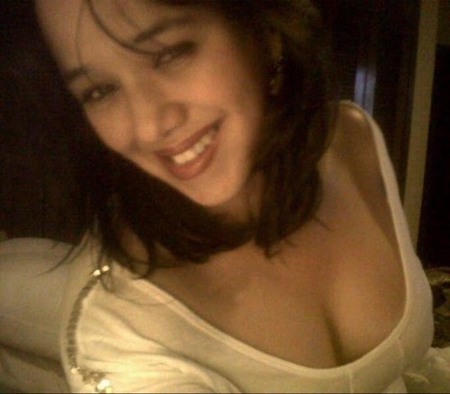 emy_reina's profile picture. 