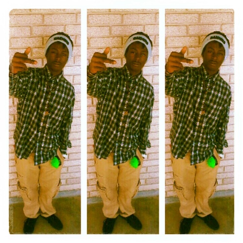 smoking blunts &' chasing dreams at the Same Damn Time , balling is my prime &' pass it to my slime @_kinggace ! followMe &' my bloody thoo ! 1'17 that ! ✌