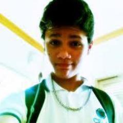 Sou αquele que você NUNCA serα, Posso nαõ ser perfeito, Mαis sαõ os meus defeitos que fαzem eu ser único...