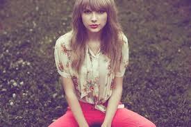 I'm 12 and I'm from Madrid.Swiftie. :)