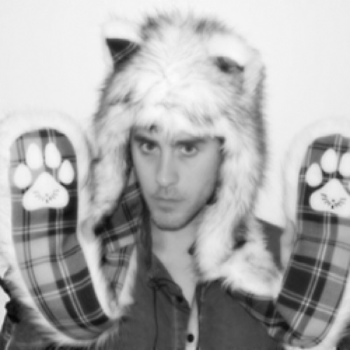I'm the eldest vampire prince. I'm stronger than you may think. Married to my princess @KusterBeckFM.