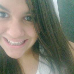Hoje eu gritei pro céu, só pra você saber que todo mundo estava com você. O dia foi tão cruel, o sol nasceu estranho, ninguém podia prever ♪♫
