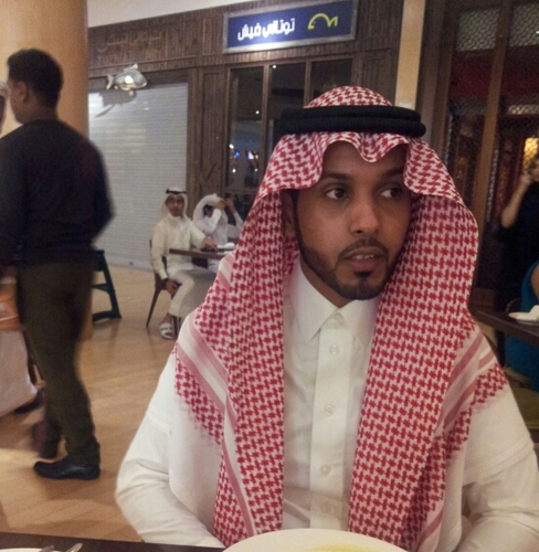 لآ أهتممَ كثيراً ؛ بَ الأنتممآء لإحدُ طبقآتٰ المجتمعَ ! بَ قدرَ ممآ أهتممَ ؛ بأنَ أككَونٰ - ضممنَ طبقةةَ [ وَ إنك لعلى خلق عظيم ]
