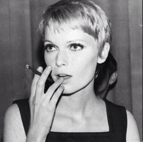 Mrs_Uncensored's profile picture. Welcome to the life of a middle class American girl...I work full-time as a secretary and do photography on the side.