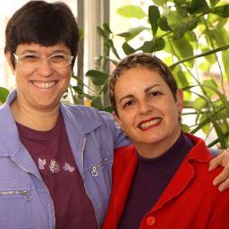 A Editora Malagueta é 1a voltada para a publicação de livros lésbicos na América Latina (pasmem!). Dirigida por Laura Bacellar e Hanna Korich. Sejam bem vindas!