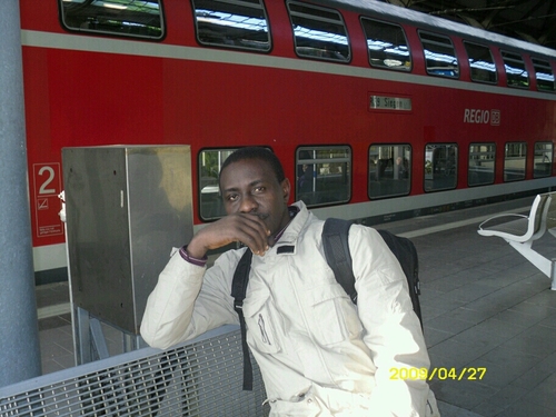 I am a dynamic vibrant young man who want to live in a world free of violent, where there is respect for human life and freedom of expression