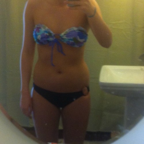 16 years old. 5'6 SW:142 CW:135 GW:120 Getting toned and losing weight while trying to motivate you bitches along the way! Avi is always me.