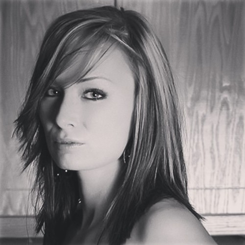 eurekaaaa's profile picture. singer, songwriter, guitar picker, actress, model, nurse, mother, best friend, and horse tamer :)))