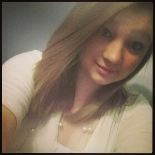 I_only_loveu's profile picture. nlNew to this Twitter shit. lol