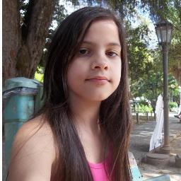 Sou linda e um milagre que minha mãe teve!