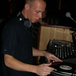 DjK_Van's profile picture. https://t.co/2GxHcYng _//_ The list:  http://t.co/Uspa8b2w  _//_    http://t.co/yKyoQWO8 _//_ More Info:  k-van@live.be _//_