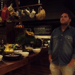 _Leavillalba's profile picture. Periodista, Dipl. en #ComPol y Lic. en Comunicación Audiovisual. Padre de Felipe (aprendiendo) No le temo a los gerundios.