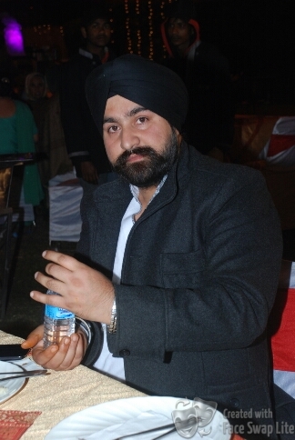 azadsumit102136's profile picture. 